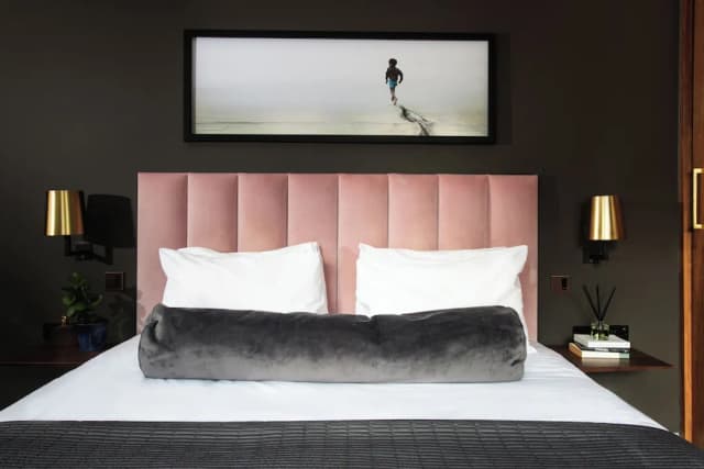 道地河畔飯店-尊榮開放式客房-2