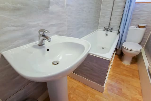 阿沃卡家庭飯店-三人房-9