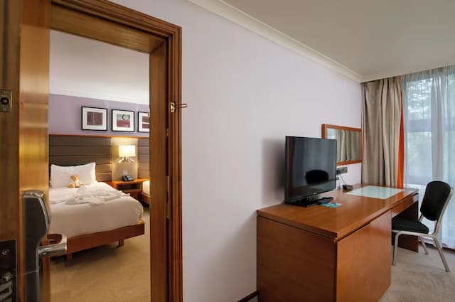 Hilton London Kensington-家庭房, 多张床 (Connecting)-4