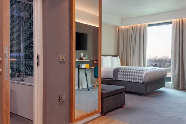 Holiday Inn London Heathrow - Bath Road by IHG-Family Room, 1 Queen Bed (Premium)-13