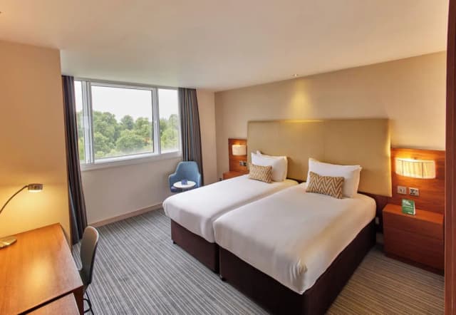 シスル ロンドン ハイドパーク ケンジントン ガーデンズ-デラックス ツインルーム シングルベッド 2 台-1