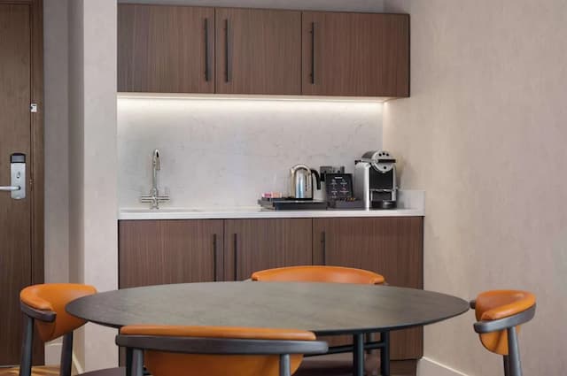 倫敦大都會希爾頓飯店-行政套房, 1 張特大雙人床-7