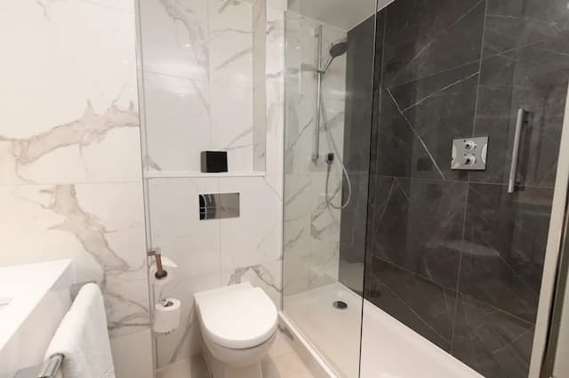 倫敦大都會希爾頓飯店-標準雙床房-2