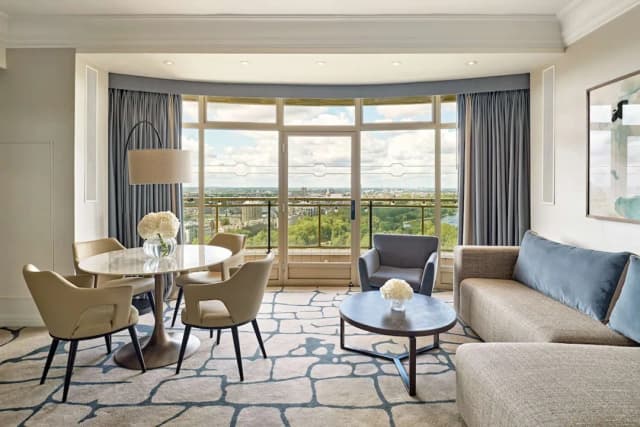 London Hilton on Park Lane-行政套房, 1 张特大床, 可进入俱乐部酒廊 (Park Lane)-1