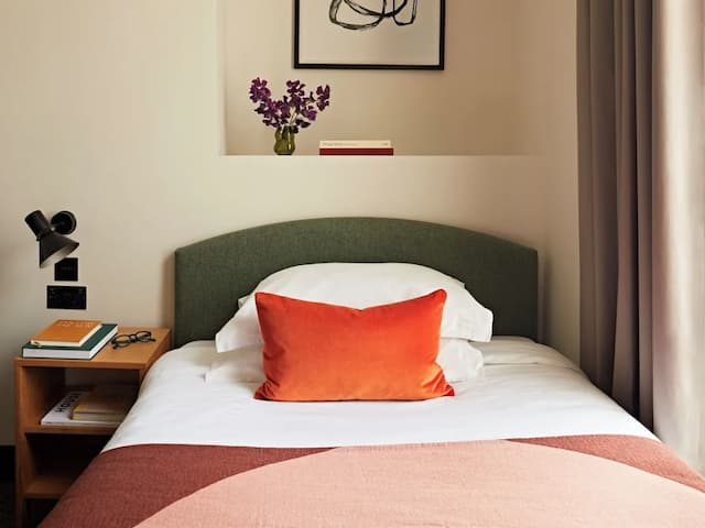 Numa London Bloomsbury-Small Room - Single Bed-2
