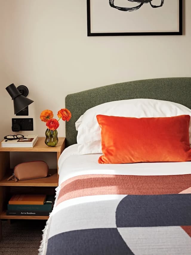 Numa London Bloomsbury-Standard Room-4