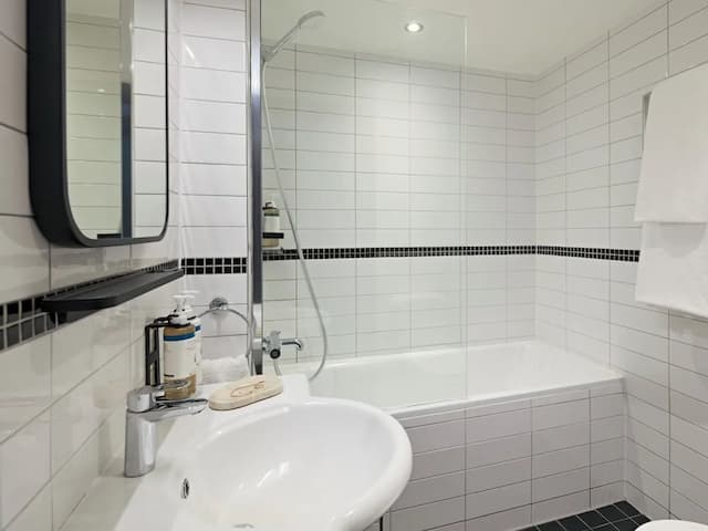 Numa London Bloomsbury-Medium Room-7