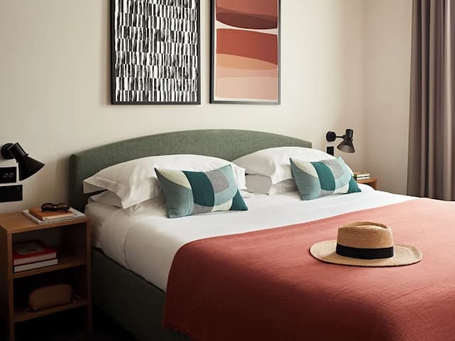 Numa London Bloomsbury-Medium Room-2