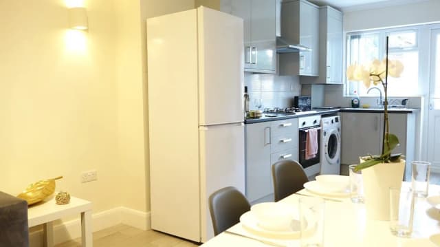 鄰近機場飯店-豪華三人房 (Room 3)-22