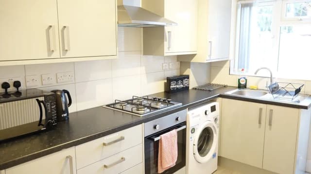 鄰近機場飯店-豪華三人房 (Room 3)-20