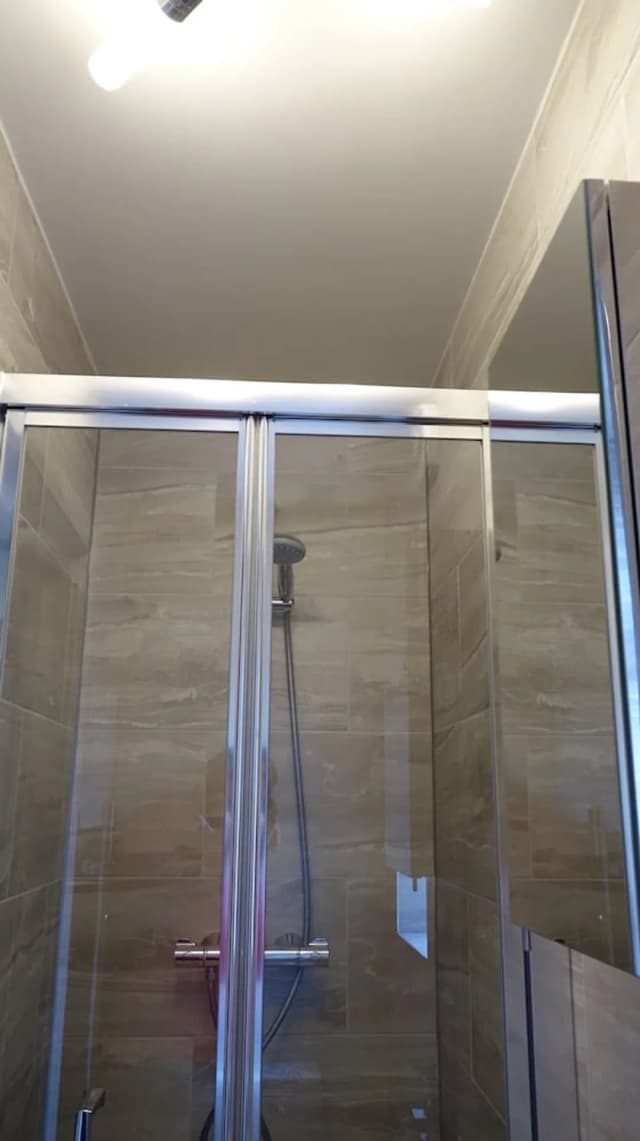 鄰近機場飯店-豪華三人房 (Room 3)-15