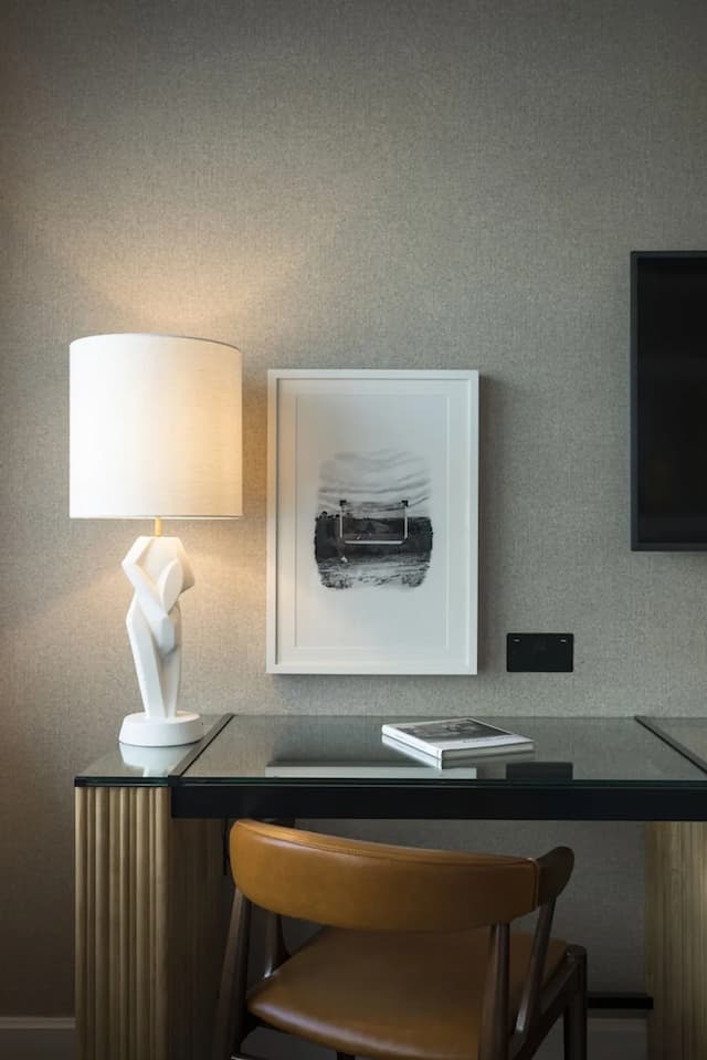 河岸濱傲途格精選酒店-高級客房, 1 張特大雙人床及 1 張梳化床, 非吸煙房-3