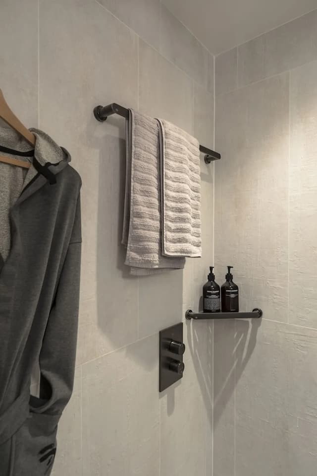 河岸濱傲途格精選酒店-高級客房, 1 張特大雙人床及 1 張梳化床, 非吸煙房-6