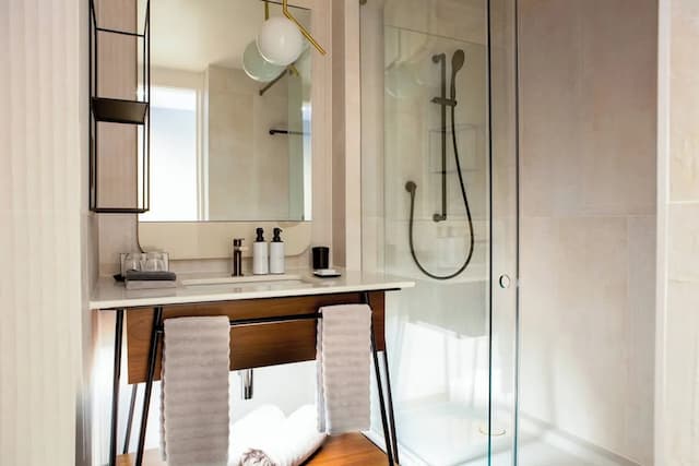 河岸濱傲途格精選酒店-客房, 1 張加大雙人床, 非吸煙房-10