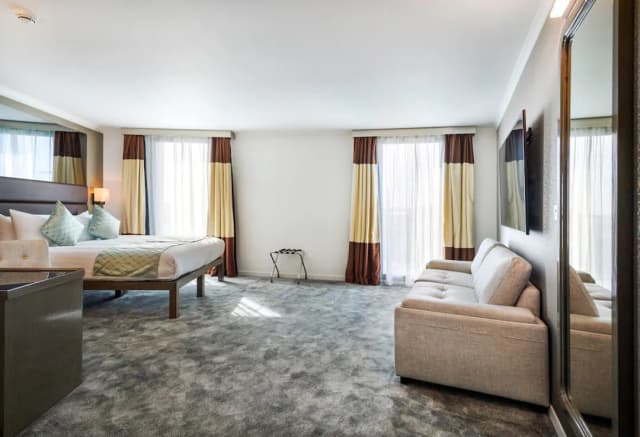 希斯羅中庭飯店-行政雙人或雙床房, 1 間臥室 (Runway view)-2