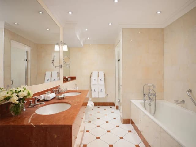 The Ritz London-Superior Double Room-7