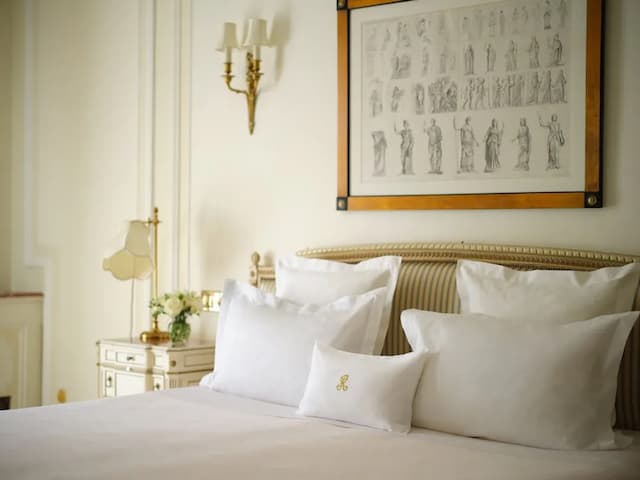 The Ritz London-Deluxe Double Room-3