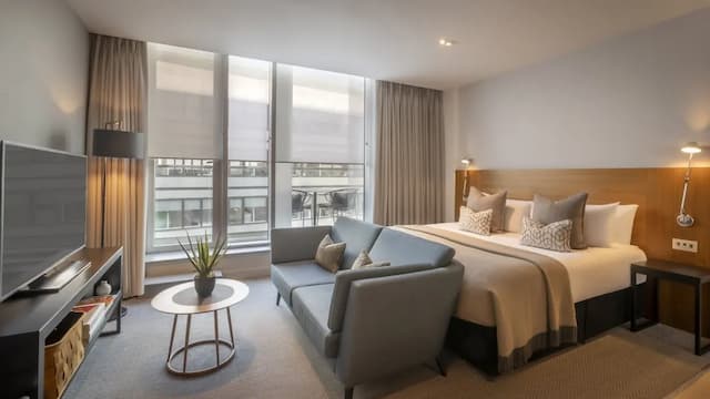 原埃佩克斯倫敦城牆酒店-Deluxe King Room with Balcony-1