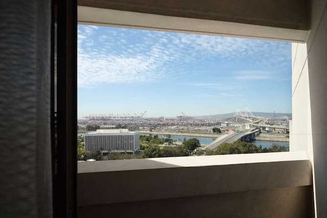 Hilton Long Beach Hotel-Room, 2 Queen Beds, Balcony-5