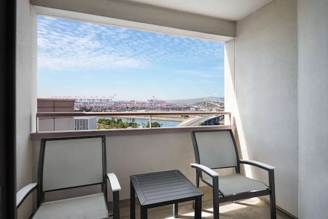 Hilton Long Beach Hotel-Room, 2 Queen Beds, Balcony-6