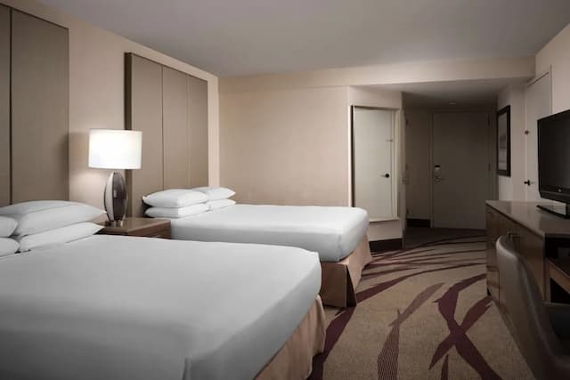 Hilton Long Beach Hotel-Room, 2 Queen Beds, Non Smoking-3