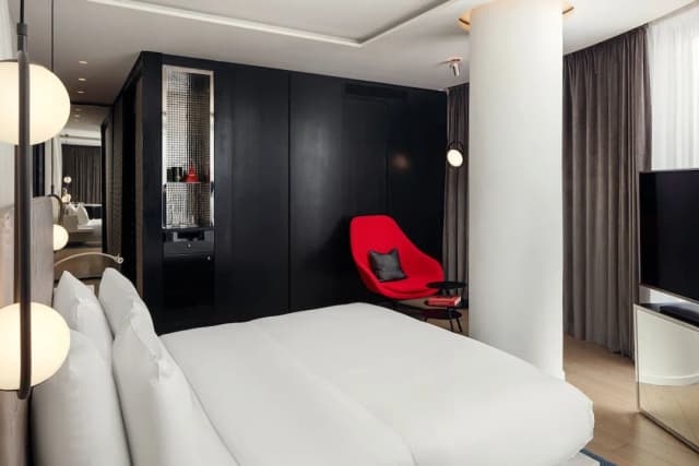 W ロンドン-Cool Corner Suite スイート キングベッド 1 台-3