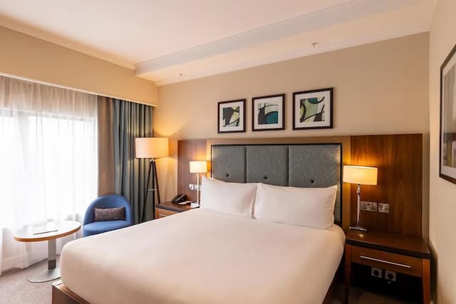 ダブルツリー バイ ヒルトン ロンドン ビクトリア-デラックス ルーム クイーンベッド 1 台-7