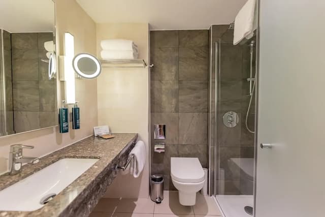 ダブルツリー バイ ヒルトン ロンドン ビクトリア-ルーム クイーンベッド 1 台-9