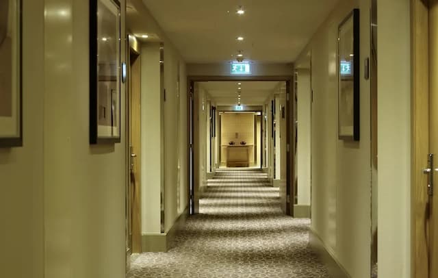 ダブルツリー バイ ヒルトン ロンドン ビクトリア-ルーム クイーンベッド 1 台-5