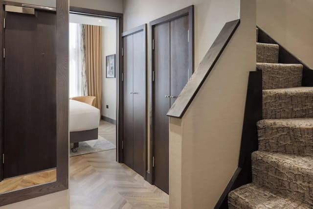 ダブルツリー バイ ヒルトン ロンドン ビクトリア-スイート キングベッド 1 台-1