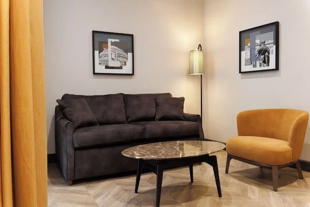 ダブルツリー バイ ヒルトン ロンドン ビクトリア-デラックス ルーム キングベッド 1 台-7