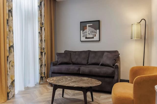 ダブルツリー バイ ヒルトン ロンドン ビクトリア-デラックス ルーム キングベッド 1 台-8