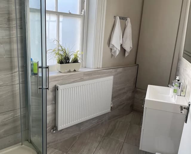 Ravna Gora-基础三人房, 公共浴室-2