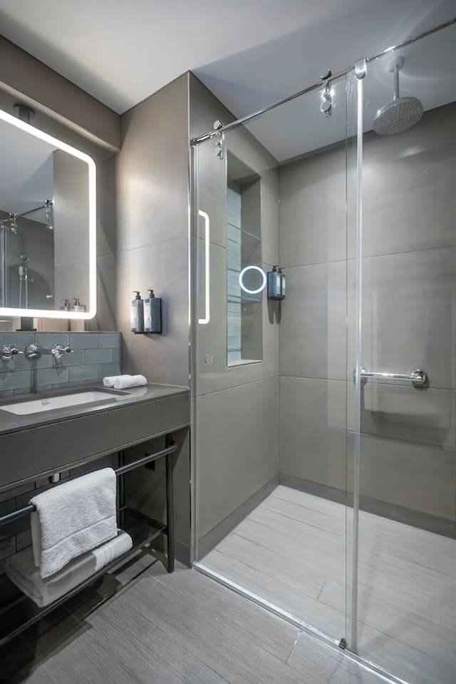 クレイトン ホテル シティ オブ ロンドン-デラックス ツインルーム-4