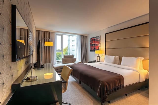 Pestana Chelsea Bridge Hotel & SPA-Deluxe King-1