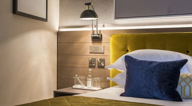 Sloane Place-Classic Double Room-4