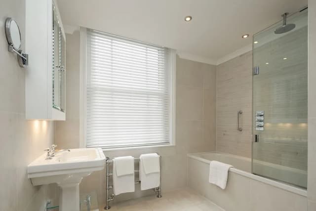 Sloane Place-Chelsea King-5