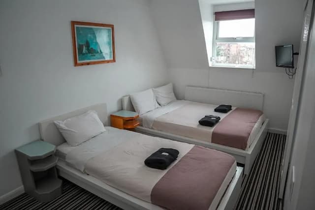 Hotel 261-Quadruple Room-3