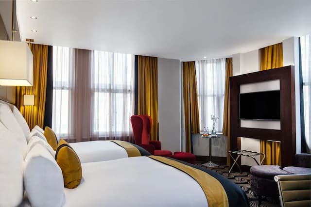 Montcalm Piccadilly Townhouse, London West End-Club Twin Room-6