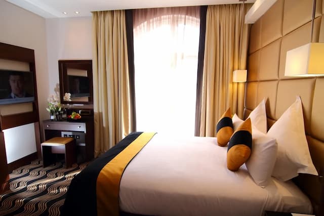 Montcalm Piccadilly Townhouse, London West End-Junior Suite-7