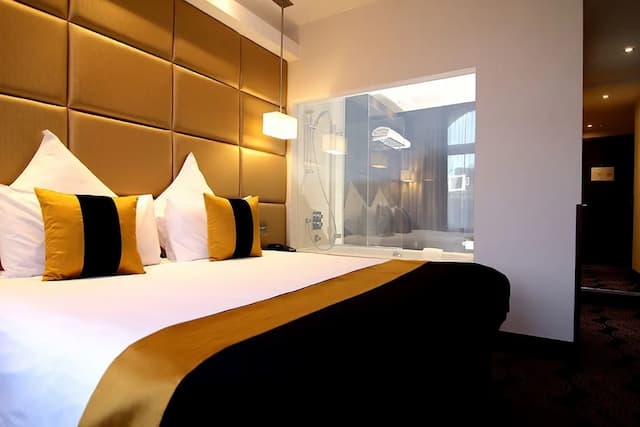 Montcalm Piccadilly Townhouse, London West End-Junior Suite-2