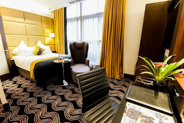 Montcalm Piccadilly Townhouse, London West End-Junior Suite-4