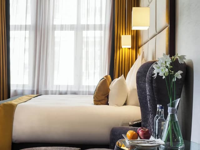 Montcalm Piccadilly Townhouse, London West End-Economy Double Room-3