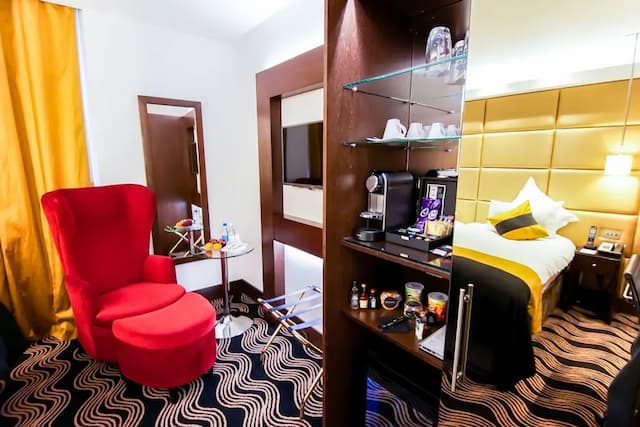 Montcalm Piccadilly Townhouse, London West End-Deluxe Twin Room-5