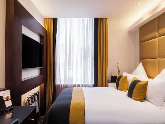 Montcalm Piccadilly Townhouse, London West End-Deluxe Room-7