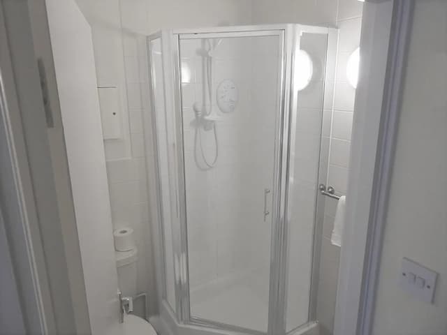 哈里森飯店-套房, 獨立浴室 (3 Persons)-3