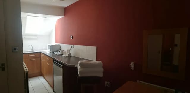 더 튜더 호텔-패밀리룸 (2 adults + 2 children)-2