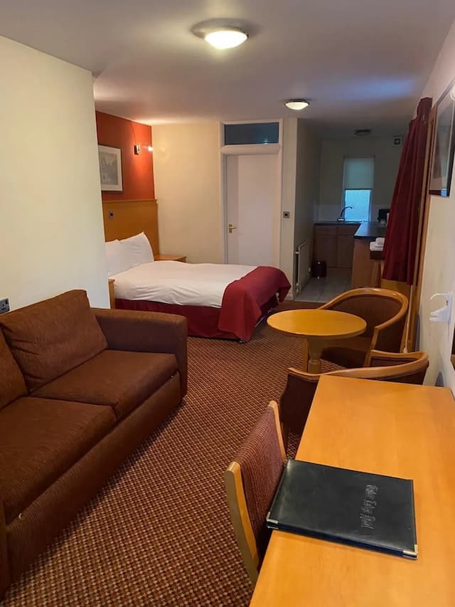 더 튜더 호텔-디럭스 트리플룸, 침실 1개-1