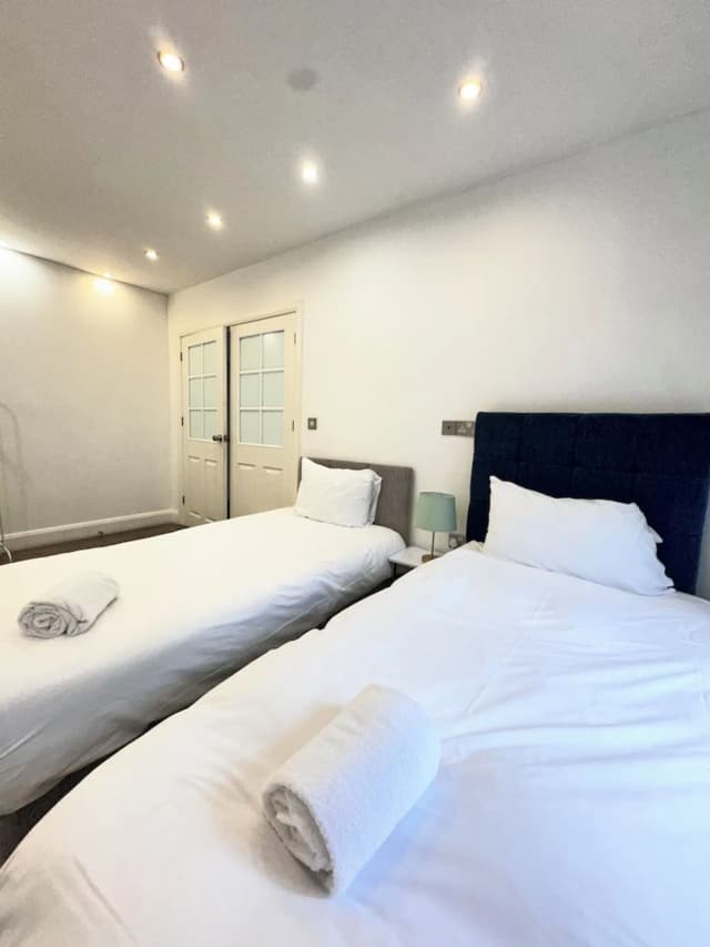 The Hatton Rooms-Comfort Double or Twin Room (Room 1)-4