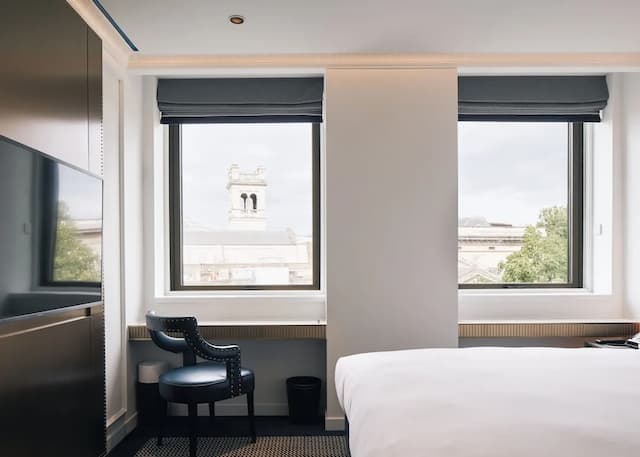 Page8 - 晉緻酒店-豪華雙人房-17